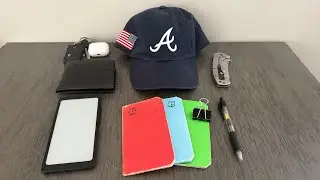 a reader’s everyday carry (2025 edc)