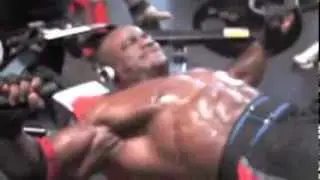 ROBBY ROBINSON AND CHRIS CORMIER - HIT THE IRON - MASTER CLASS - HEAVY CHEST & ARMS WORKOUT AT GOLDS