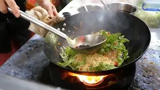 Fried Noodles, Fried Rice, Fried Rice Noodles Wok Skill Food. Collection~夜市街头炒锅美食抛锅技巧碳水美食便宜实惠~