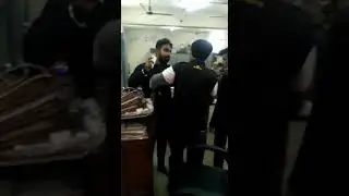 Corrupt postman hai yeha Aadmi