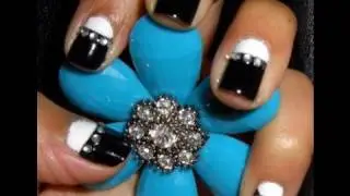 Nails: Reverse French Manicure