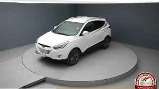 2015 White Hyundai Tucson  #
