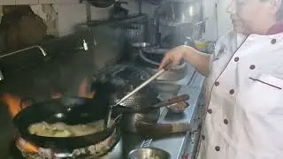 COCINANDO UN LOMITO CON BERENJENA 🍆