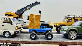 Mini Rc ￼Crawler 4x4 off-road obstacle test ￼