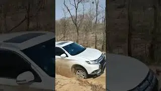 Old Mitsubishi Outlander vs New Mitsubishi Outlander- Off-Road