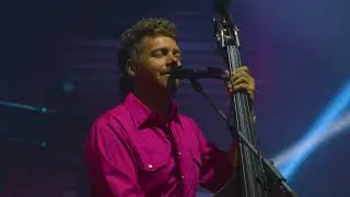 The Infamous Stringdusters - 