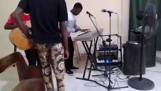 Seben fanda nayo com a banda worship 