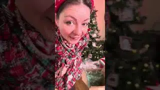 Christmas gifts unpacking 