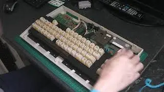 Commodore C64 Breadbin into C64c Case