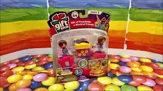 GIFT'EMS SERIES 1 MYSTERY MINI FIGURES TOY VIDEO REVIEW