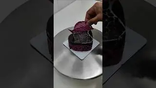 mini heart shape chocolate mirror glaze cake design #mirrorglazecake #heartcake #shorts #ytshorts