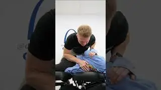 PAIN between shoulder blades 😩 #chiropractor #adjustment #backpain #neckpain #stlouismo