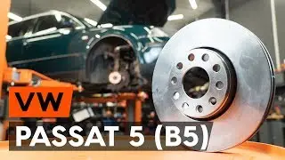 S&aring; byter du bromsskivor fram p&aring; VW PASSAT 5 (B5) [AUTODOC-LEKTION]