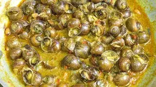 Cambodian Girl Cooking Curry Snails At Home | Best Curry Snails Recipe In Cambodia