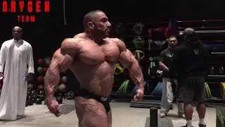 Ahmed Ashkanani wins posing at Kuwait pro 2017.
