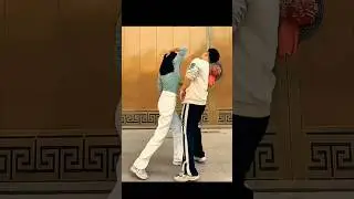 Block and elbow strike self-defence #tutorial #selfdefense #streetdefense #safety #karate #mma
