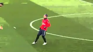 Maxwell (34 ans) &agrave; l'entra&icirc;nement c'est &ccedil;a! RESPET
