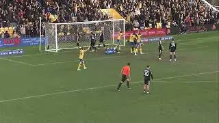 Mansfield Town v Salford City highlights