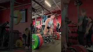 180kg deadlift for 3 reps 💪🏼 My goal is 200kg for 2-3 reps. Stay consistent & focus on technique!