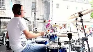 Drum Stick Tricks while playing Drums! Sakae Almighty Maple Drums! #drumming #sticktricks