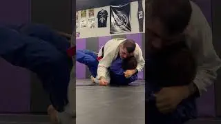 Surviving A Blackbelt? 🥋 #jiujitsu #bjj #shorts #brownbelt #blackbelt #purplebelt #grappling #feed