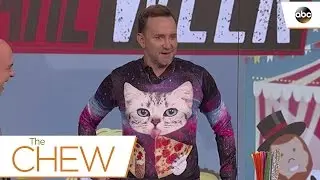 Clinton Takes On A Fashion and Crafts Dare - The Chew
