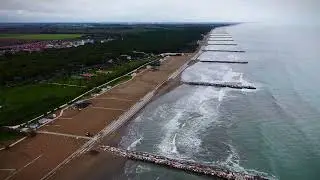 Mavic 2 Pro // windy beach