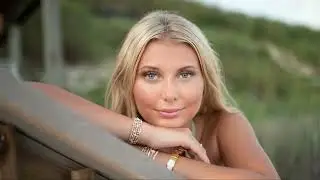 How to Model for Your Senior Portraits in 30A: Posing & Confidence Tips