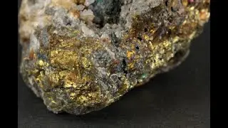 キャルコパイライト(黄銅鉱) 原石 121g / Chalcopyrite