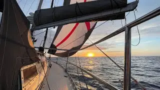 Sailing into the new year alone | Solo Atlantic crossing | Daily vlog #23