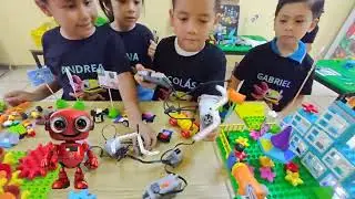 Polinizando el futuro 🦋🐛🐝