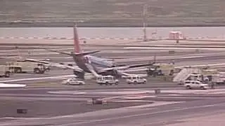 Plane touches down without landing gear at New York's LaGuardia airport