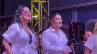 Está Candela - Herminio de Jesús 