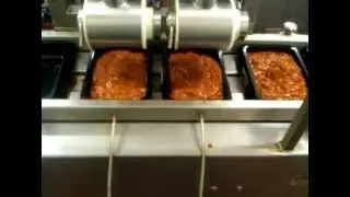 Volumetrisch doseren van goulash / dosing of goulash