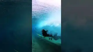 🧜🏼&zwj;♀️ &bull; 🏄🏽&zwj;♀️: 📸: 👋🏼 #duckdice #underwater #underwaterworld #girlswhosurf #girlswhoshred