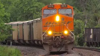 BNSF 5919 leads an EB hopper train through La Plata CP 312.