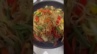 Pancit bihon | Filipino food yummy 😋 let&rsquo;s eat #fypシ #shortvideo #viral #short #shorts #asmr