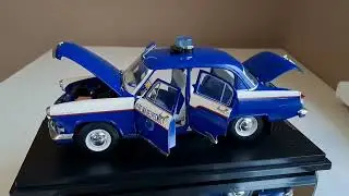 Volga GAZ M21 Veřejn&aacute; Bezpečnost PMJ Praha 1970 -Волга M21 1970 FoxToys 1/18  [Unboxing]