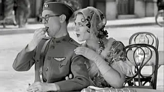 Half Shot at Sunrise (мюзикл-комедия 1930 года), режиссер Пол Слоан