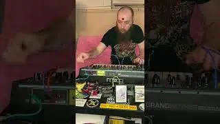 Electronic Drone-Doom Metal Jam w/Moog Synthesizer/Sunn Amp/DOD Death Metal Distortion Pedal