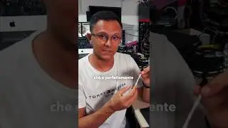 Come #sostituire la flat video di un #notebook @HPComputingSupport con stirp biadesive pt 12 #shorts