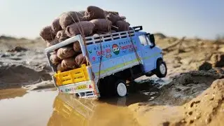 Centy Toys Tata 407 Truck Carrying Sacks | Model Trucks | Auto Legends