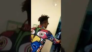 Bouba one et Imilo Lechanceux dans les loges de la salle sainte Ther&egrave;se de Banfora