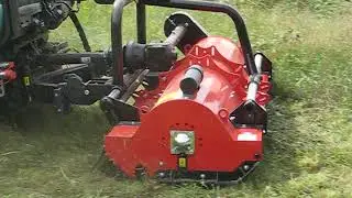 AGRITEC - Schlegelmulcher GS41-180 mit 700g Hammerschlegel angebaut an Multihog cx75