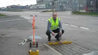 Manhole Buddy KeyTec cover lifter introduction