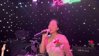 Ca Sĩ Hồng Phượng tại Sân Khấu H2 MUSIC