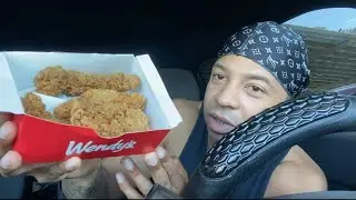 ￼Обзор новых куриных стрипсов от WENDY&rsquo;S