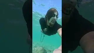 When Poseidon joins a black metal band instead of ruling the seas. 🌊⚓🖤 #corpsepaint #underwater