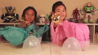 BATMAN VS SUPERMAN SURPRISE EGG | AlexaMaxTV