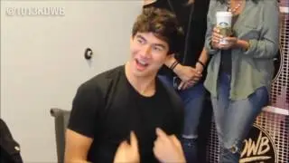 Calum Hood || Pretty Brown Eyes